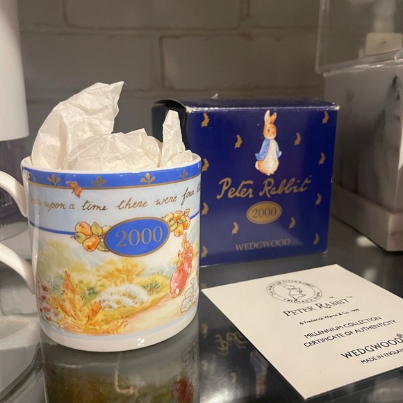 Wedgwood Peter rabbit Millennium 2000 tea cup in original box with certificate - Picture 3 of 9